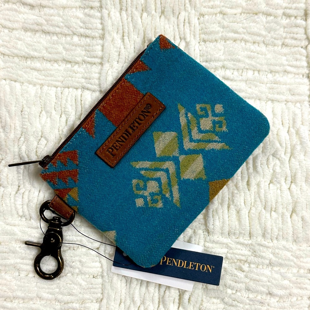 Pendleton coin/card pouch. NWT. 100% wool and leather